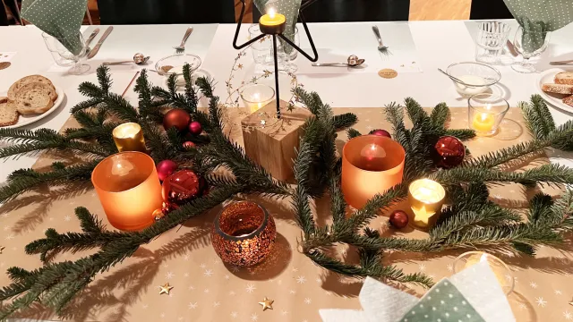 Weihnachten 22 Tisch Deko (Foto: Cornelia Rychen) Weihnachten 22 Tisch Deko (Foto: Cornelia Rychen)