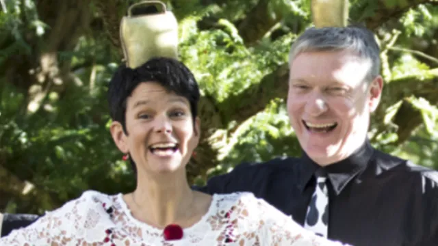 Bild Glockenklänge Anita Maik Bild Glockenklänge Anita Maik